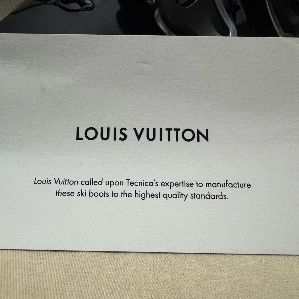 SOLD
Louis Vuitton Limited Edition Heated Ski Boots - Picture 9 of 16
